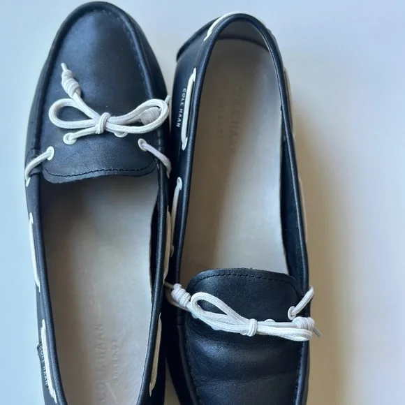 Cole Haan Grand OS Boat Shoes 9.5W Navy Leather Studded Heel - Picture 16 of 16